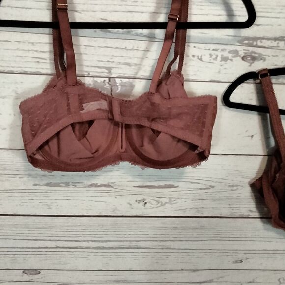 NWT: "Auden" woman's Bra's  - Picture 9 of 16
